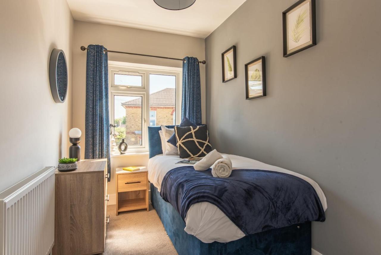 Spacious House Sanctuary In The Holiday home *