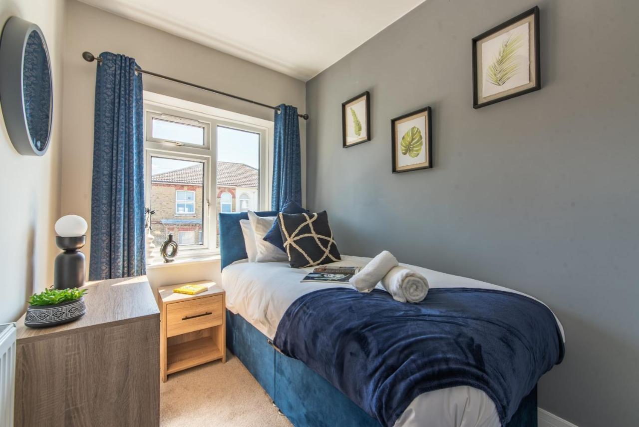 Holiday home Spacious House Sanctuary In The