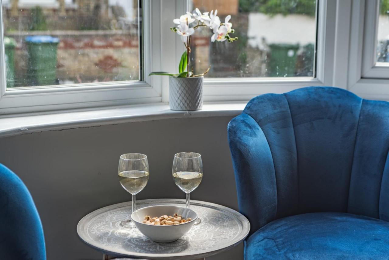 Spacious House Sanctuary In The Holiday home Southampton